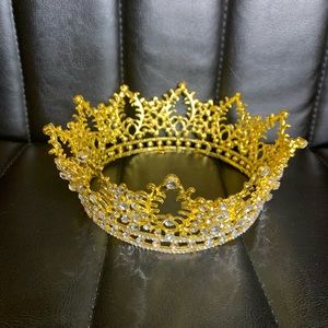 Elegant Crystal Crown 👑